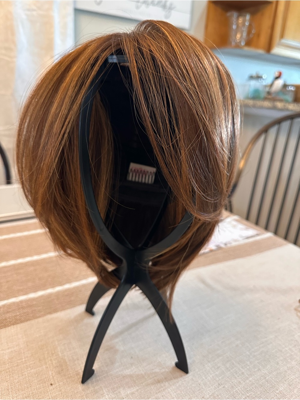 Brand New Chelsey Smith Crowns Layered Wig - Kensington